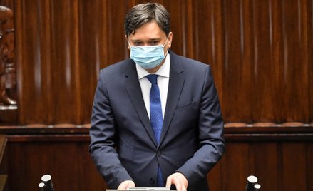 Rzecznik Praw Obywatelskich prof. Marcin Wiącek na sali obrad Sejmu