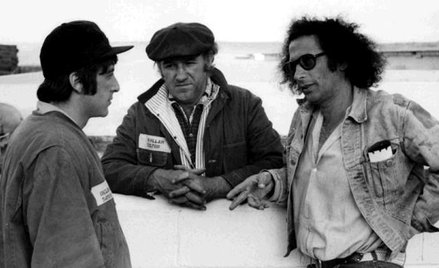 Jerry Schatzberg z Alem Pacino i Gene'em Hackmanem na planie „Stracha na wróble”
