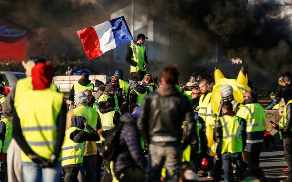 Protesty żółtych kamizelek mogą zaszkodzić gospodarce