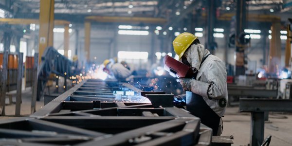 Lider na tle regionu