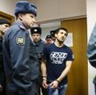 Rasuł Mirzajew przed wejściem na salę sądową
