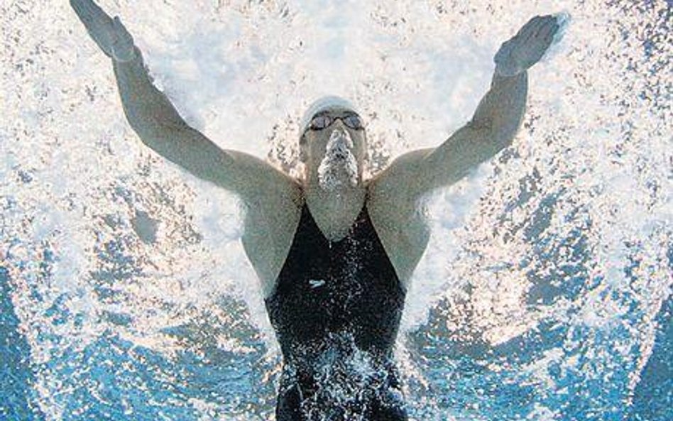 Michael Phelps wrócił do wielkiego pływania po dziewięciu miesiącach odpoczynku i ośmiu tygodniach t