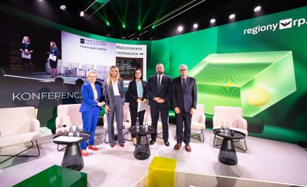 The participants in the debate highlighted the significance of maintaining continuity of communicati