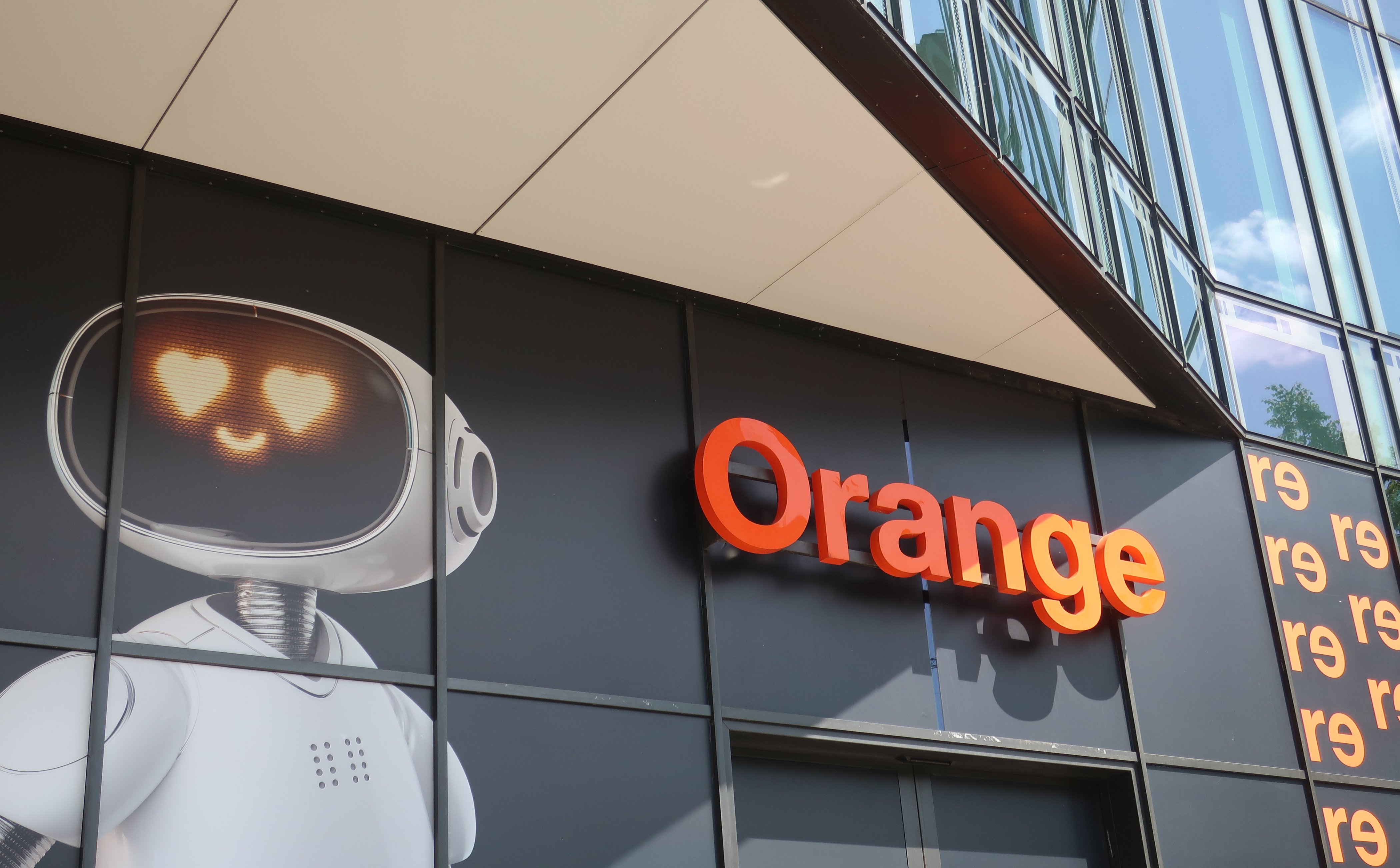 Transakcja z Finami podbiła zyski Orange Polska. Na chwilę