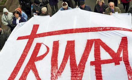 Apel w obronie TV Trwam podpisało ponad 2 mln osób. Tysiące protestowały na ulicach miast, m.in. w S