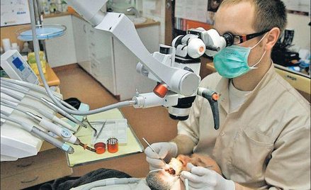 owe przepisy pozwalają na leczenie zęba kanałowo bezpłatnie. Ale żeby je wykonać, trzeba ząb odbudow