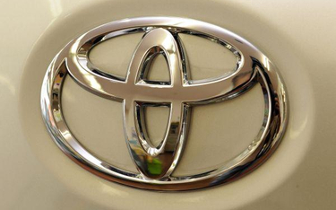 Toyota i Honda skupują z rynku swe akcje