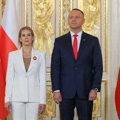 Prezydent Karol Nawrocki (P) i pierwsza dama Marta Nawrocka (L)