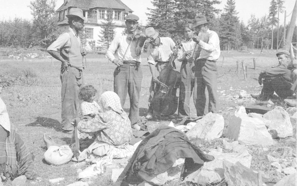 Fotografie Cyganów, lata 50.-70. XX w., fot. Jerzy Ficowski