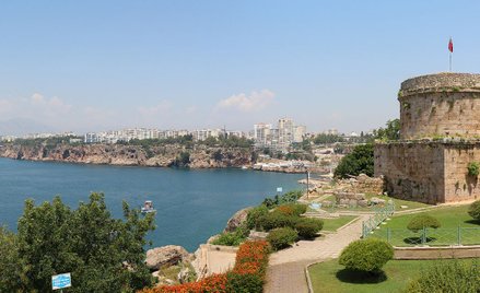 Turcja wycofuje statek badawczy z wód Morza Śródziemnego przed szczytem UE