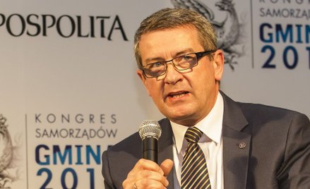 Szefem Komisji Nadzwyczajnej ds. deregulacji jest Wojciech Murdzek, poseł Klubu PiS, związany z Poro