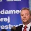 Osiągnięcie progu wezwania nie było trudne. Większość niezbędnych papierów zobowiązał się sprzedać p