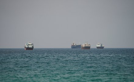 Iran dąży do pełnej kontroli nad Ormuzem. Przed wojną tym szlakiem transportowano ok. 20 proc. zużyw