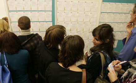 Firmy zaczynają zatrudniać