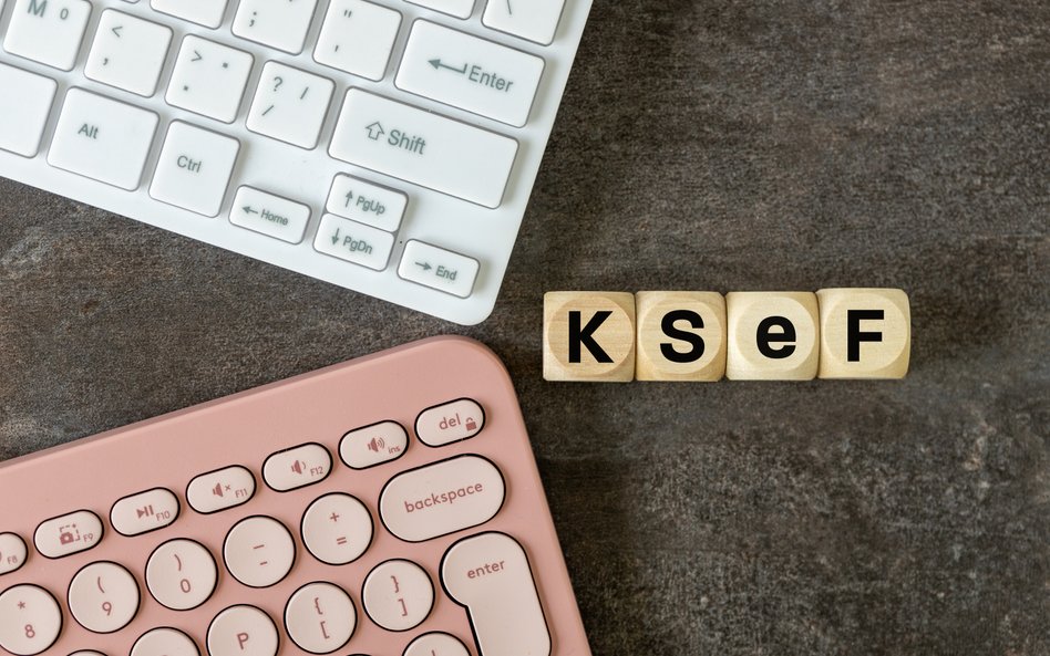 Połowa dużych firm niegotowa na KSeF. Często z powodów technicznych