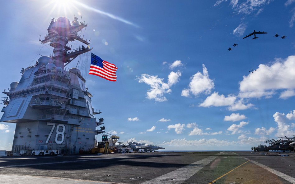 Lotniskowiec USS Gerald Ford (na zdjęciu) został skierowany w rejon Bliskiego Wschodu