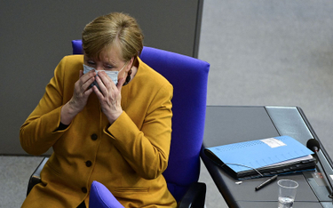 Niemcy. Angela Merkel prosi o wybaczenie