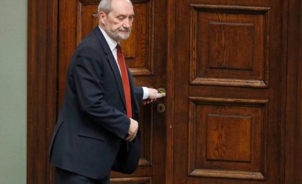 Macierewicz w Berlinie: Rosja to zagrożenie