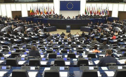 Rezolucję krytykującą rząd w Warszawie poparło 513 eurodeputowanych