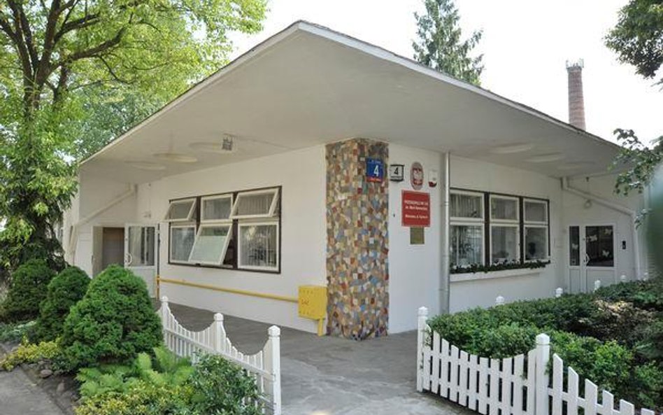 Gminy zwalniają nauczycieli