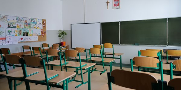 Od września ważne zmiany w szkołach i przedszkolach. Nowa podstawa programowa i radykalny zwrot na stołówkach