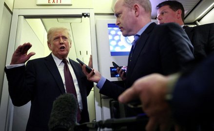 Donald Trump na pokładzie samolotu Air Force One
