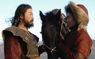 Temudżyn i Börte – scena z nominowanego do Oscara filmu „Mongoł” (2007 r.) w reżyserii Siergieja Bod