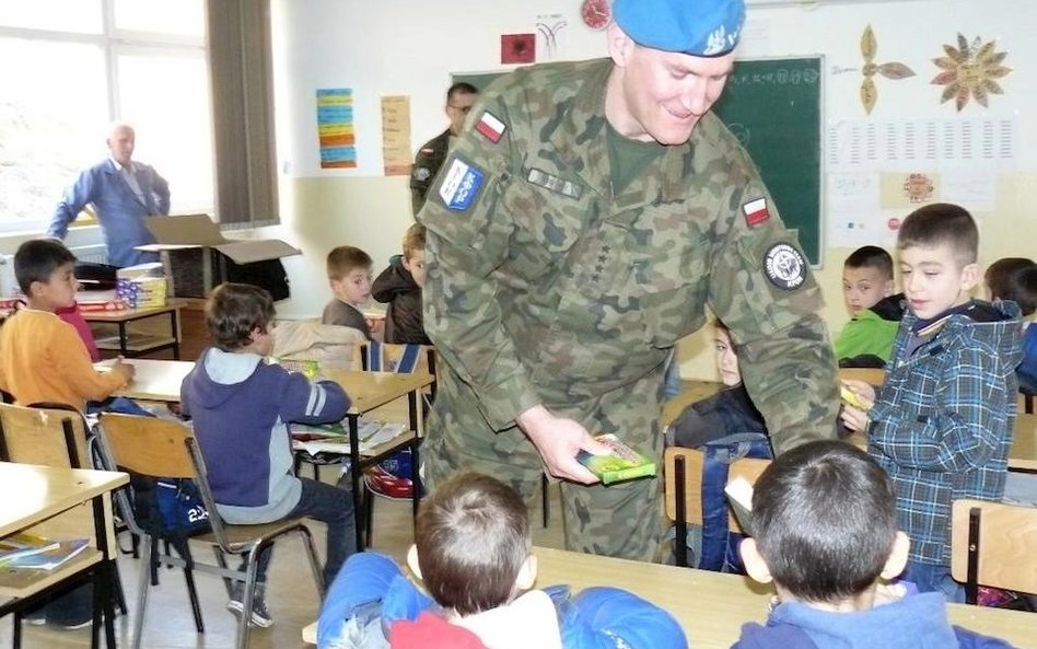Wojsko wspiera "Szkoły dla Pokoju"