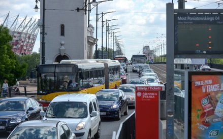 Korek na moście Poniatowskiego w Warszawie