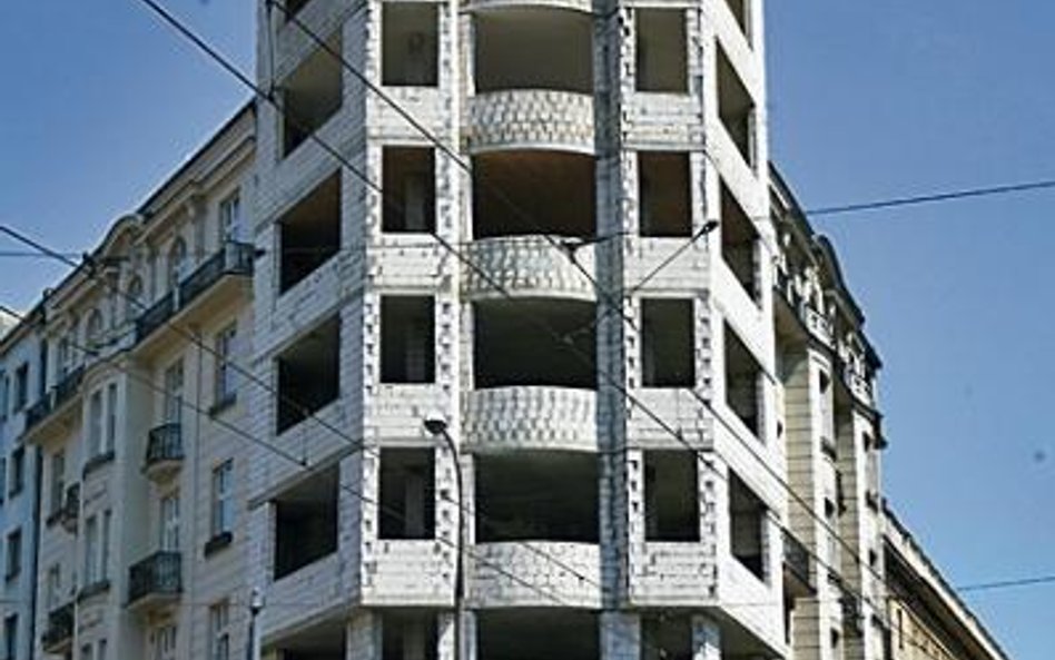 217 miesięcy trwa budowa wieżowca przy placu Politechniki