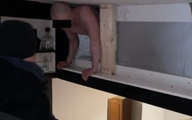 42-letni mieszkaniec Otwocka ukrył się przed policją w schowku pod sufitem