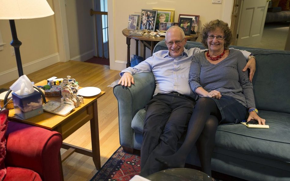 Oliver Hart z zoną Ritą Goldberg