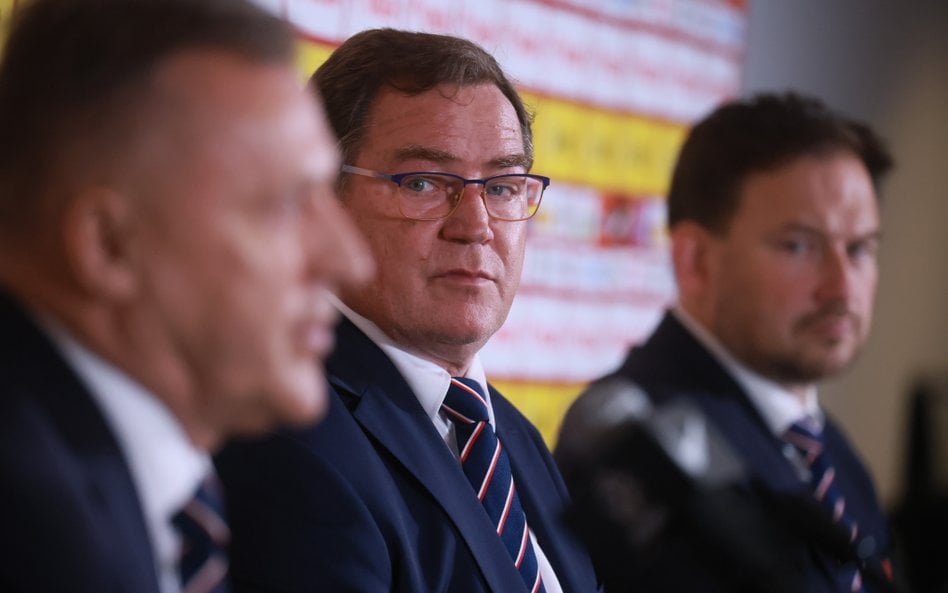 Nowy trener piłkarskiej reprezentacji Polski Jan Urban podczas prezentacji w Warszawie