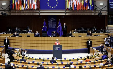 Parlament Europejski za certyfikatami szczepień