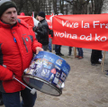 Przed francuską ambasadą w Warszawie protestowało wczoraj ponad 500 pracowników Belvedere. Fot. s. ł