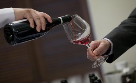 Trump grozi Francuzom. "Niesprawiedliwe cła" na amerykańskie wino