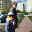 Polacy są podzieleni ws. przywrócenia obowiązku noszenia maseczek w Polsce