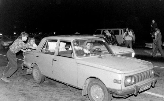 Wypuszczenie z Węgier kilkudziesięciu tysięcy uchodźców z NRD do Austrii, otwarcie granicy, 11 wrześ