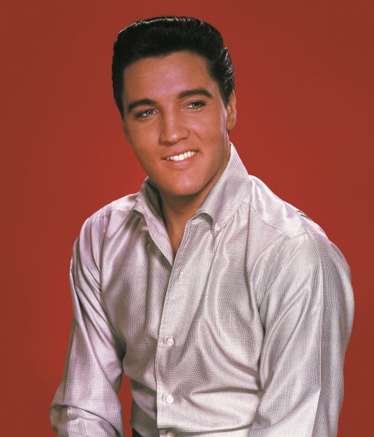 Elvis Presley (1935–1977) – król rock and rolla, ikona popkultury. Zdjęcie wykonano w 1963 r.