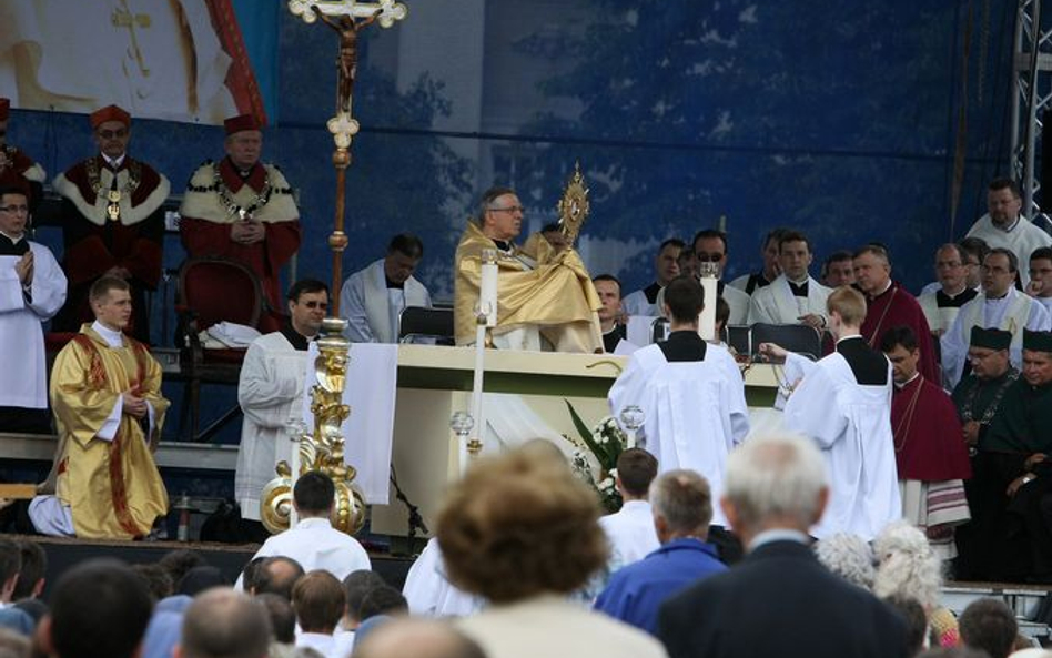 Kościelny savoir-vivre, czyli jak zachowywać się podczas mszy