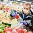 Przy zachowaniu zasad wolnego handlu i swobody wyboru konsumentów w wielu krajach preferowane są pro