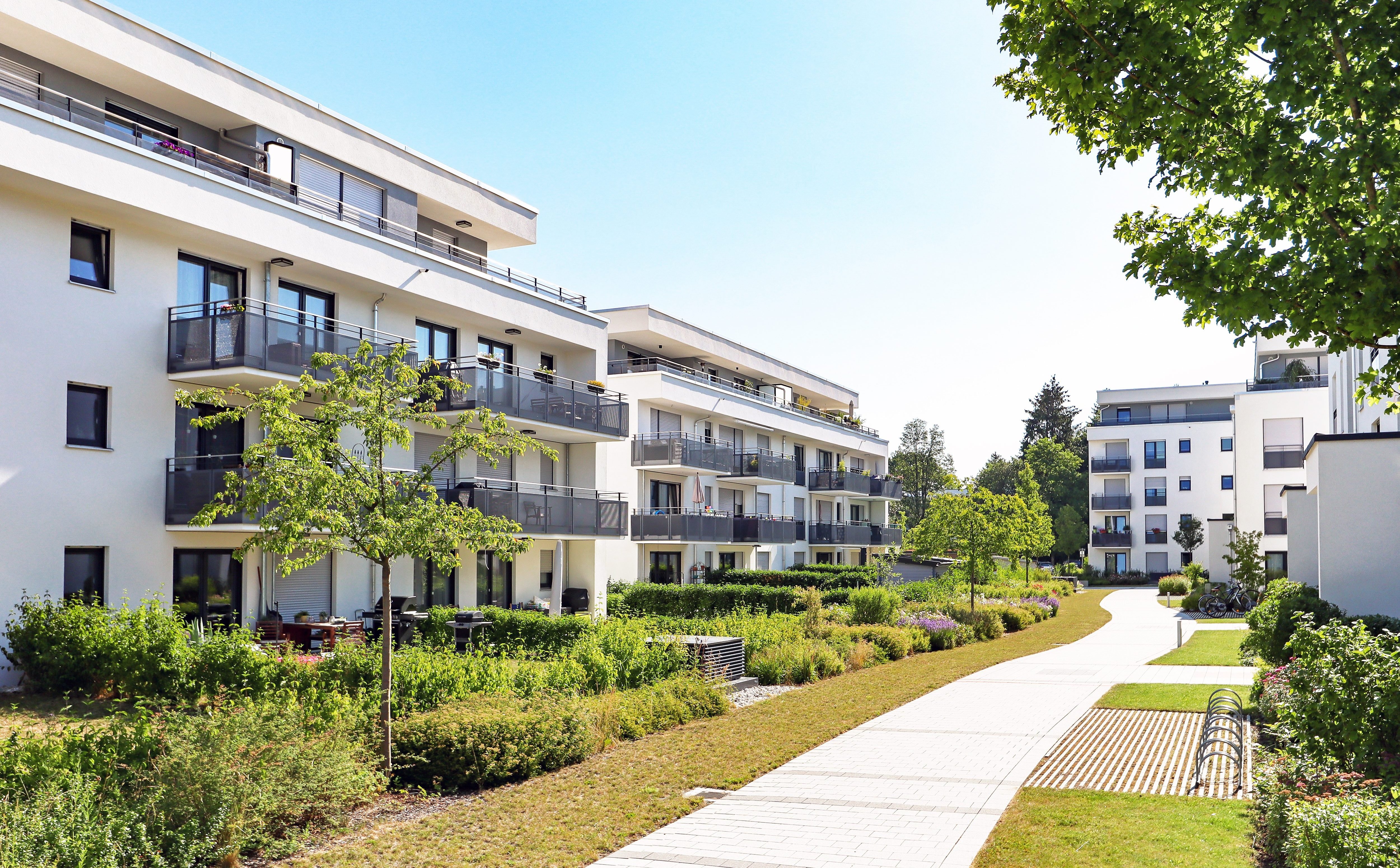 Mieszkania sprzedają się dosyć długo. Kto musi uzbroić się w ciepliwość?