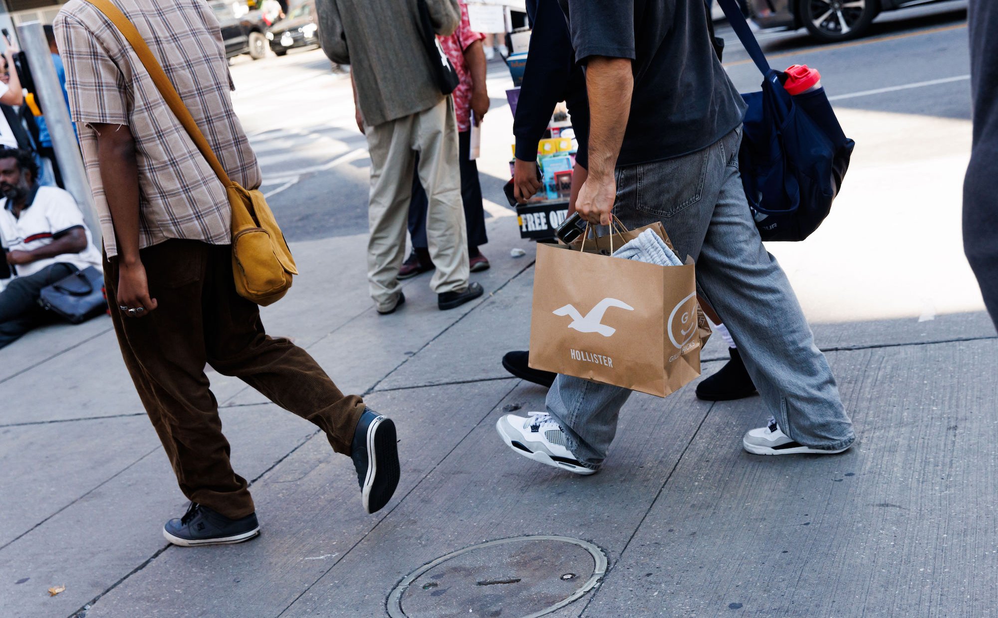 Успех для бренда одежды для «молодых и красивых». Лучшие результаты за всю историю