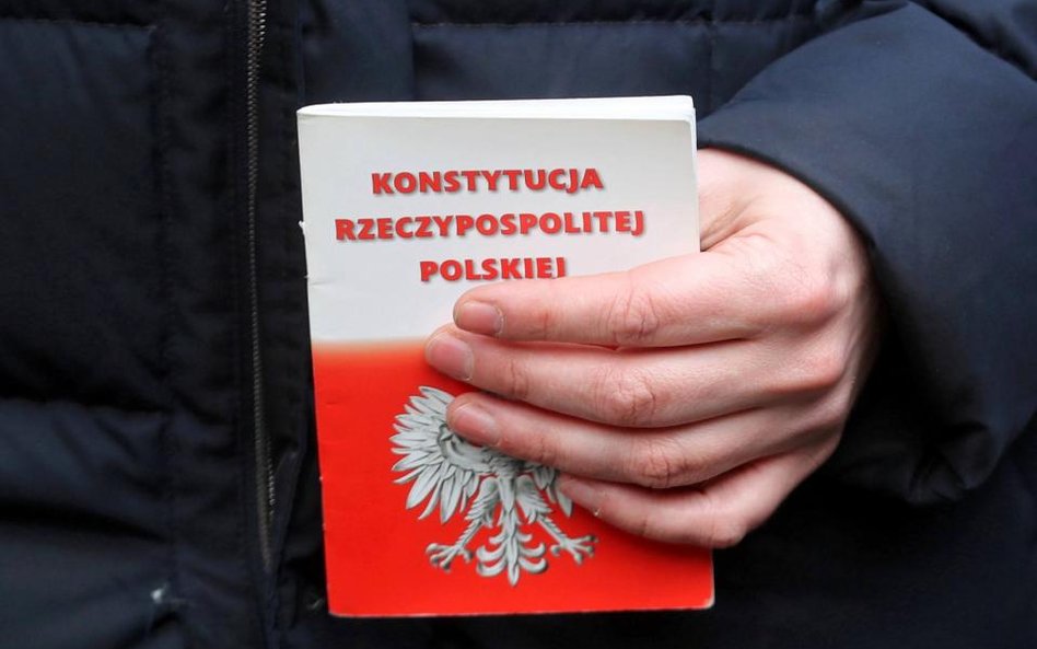 Konstytucja - Brzydkie słowo na k