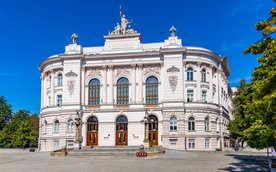 Absolwenci z tytułem magistra lub magistra inżyniera, posiadający co najmniej dobrą ocenę na dyplomi