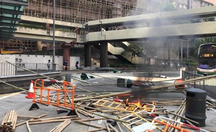 W Hongkongu ewakuowano zagranicznych studentów