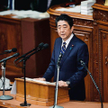 Premier Shinzo Abe obiecywał wyciągnąć Japonię z kryzysu i przyspieszyć wzrost gospodarczy. Skutki j