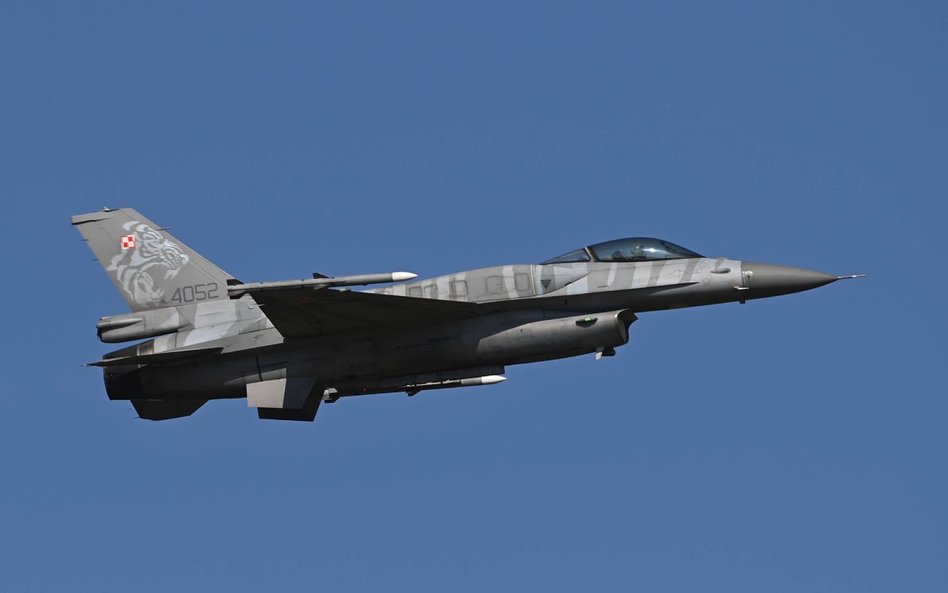 F-16