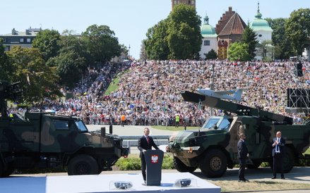 Karol Nawrócki przemówił do zgromadzonych żołnierzy, oficjeli i tłumu widzów