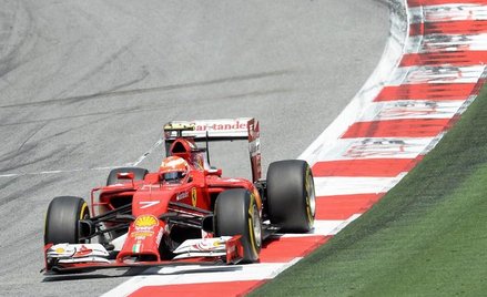 Triumf Mercedesa na torze Red Bulla